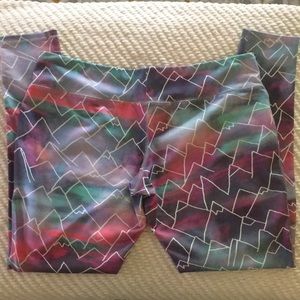 Mountain yoga pants